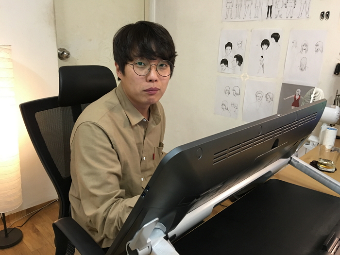 [웹툰작가를 만나다] 레진코믹스의 스타 작가 ‘병장’