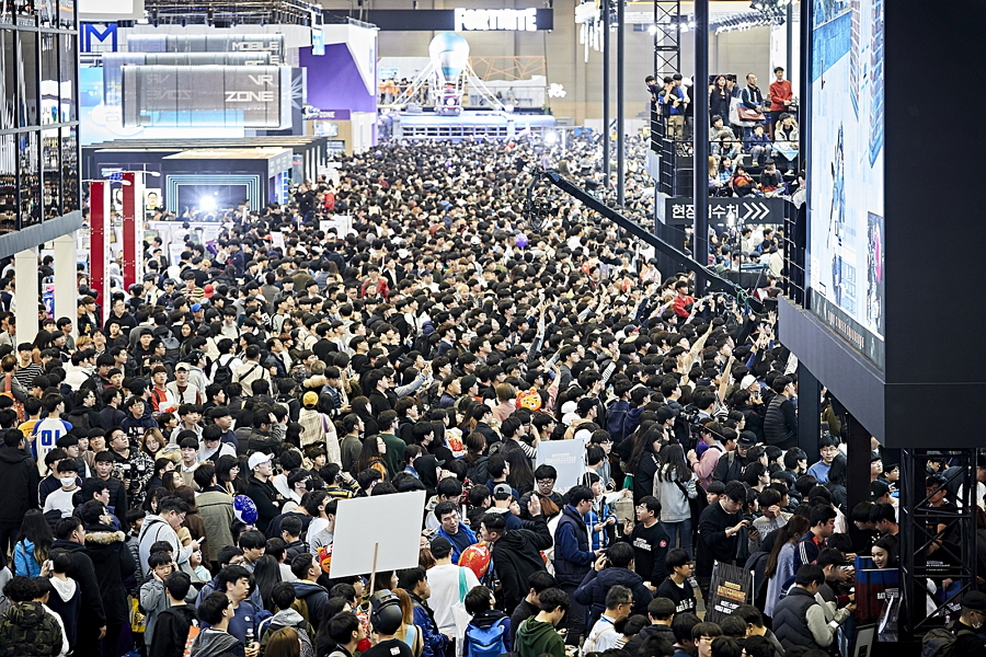 ‘보는’ 지스타, 역대 최대 관람객 맞고 마무리