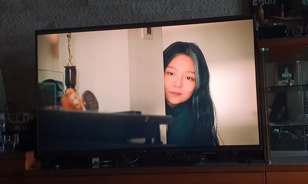 [집콕 시대] 큰 TV가 가져온 의외의 효과