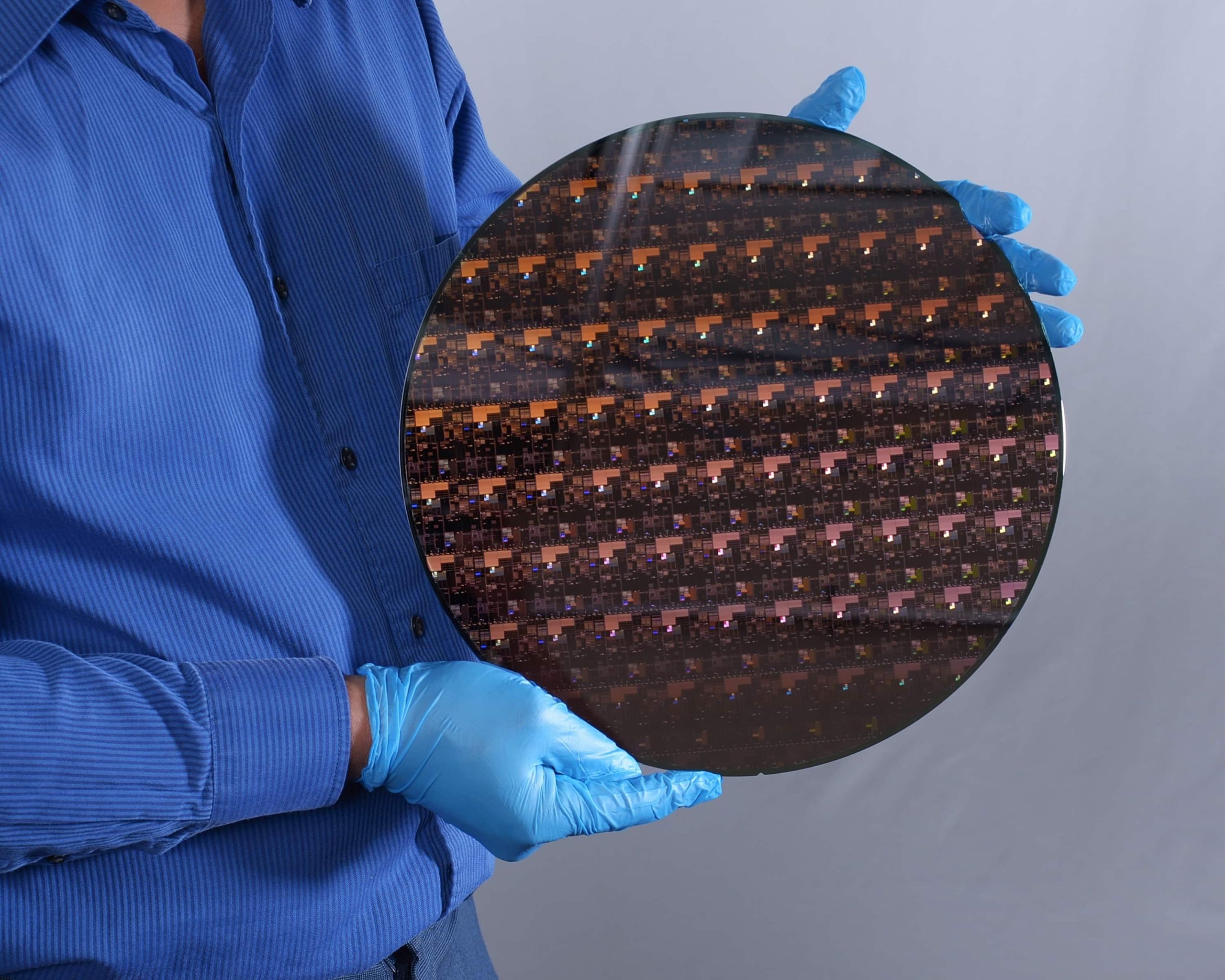 IBM, 2nm 반도체 기술 공개, 삼성전자 수혜 입나