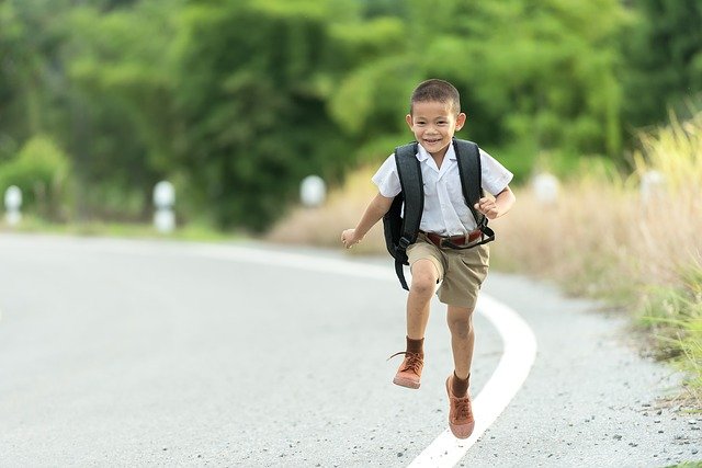 7살도 카드 만들 수 있다고?…카뱅·토스의 전략