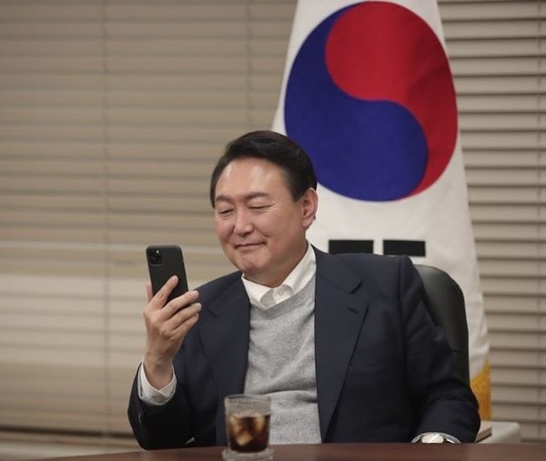 [심재석의 입장] 대통령을 위한 텔레그램 사용법