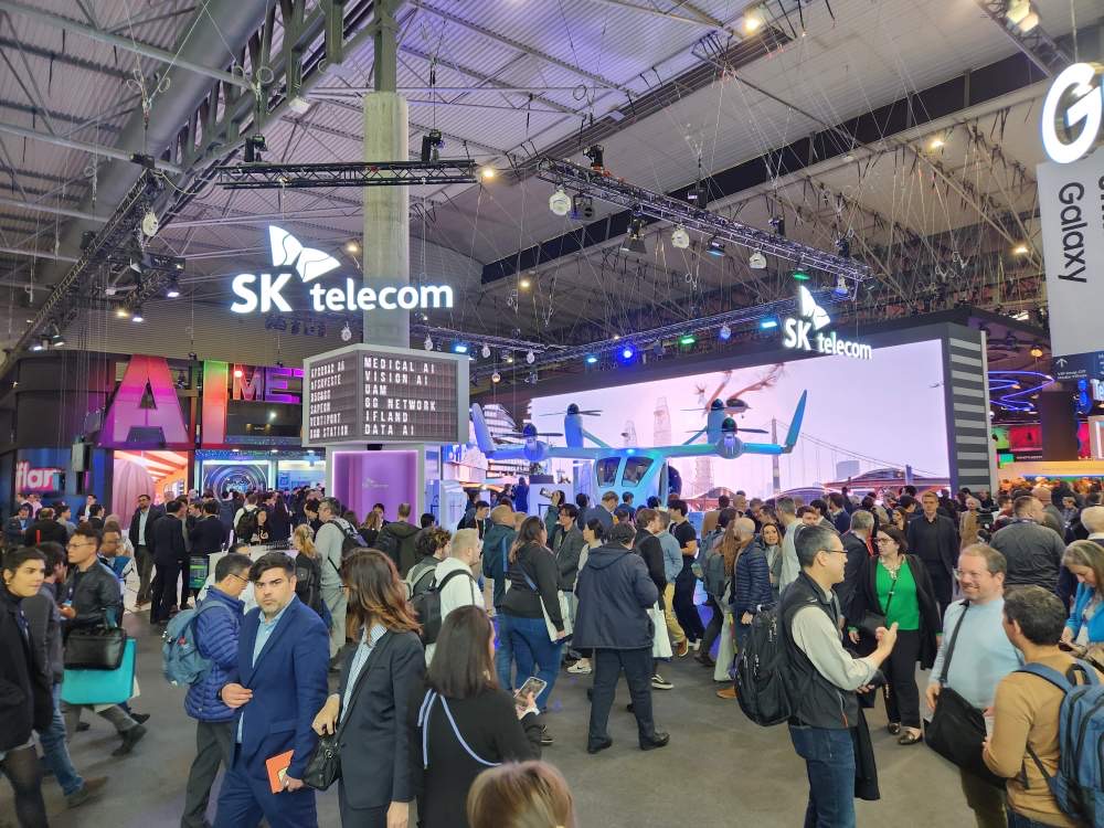 [MWC 2023] 신사업 확대하는 통신업계, 반도체도 다품종 소량화