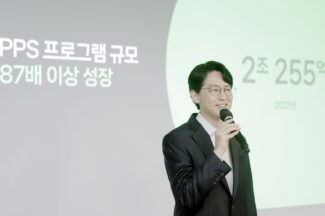 김준구 네이버웹툰 대표 “빅테크 안 무섭다, 미국에서도 웹툰은 네이버가 짱”
