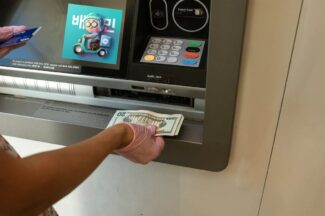 [심재석의 입장] 배민은 현금인출기가 될 것인가