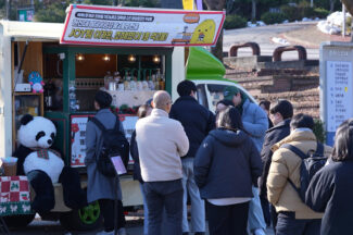 NHN, ‘한게임 섯다&맞고’ 대학생 쇼츠 공모전 시상…1등 학교에 커피차 쐈다