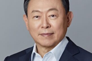 신동빈 회장, 12년 만에 롯데쇼핑 대표로 복귀