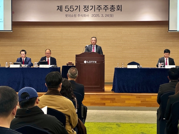롯데쇼핑, 5년 만에 신동빈 회장 복귀…“매출·이익 동반 성장 전략 추진”