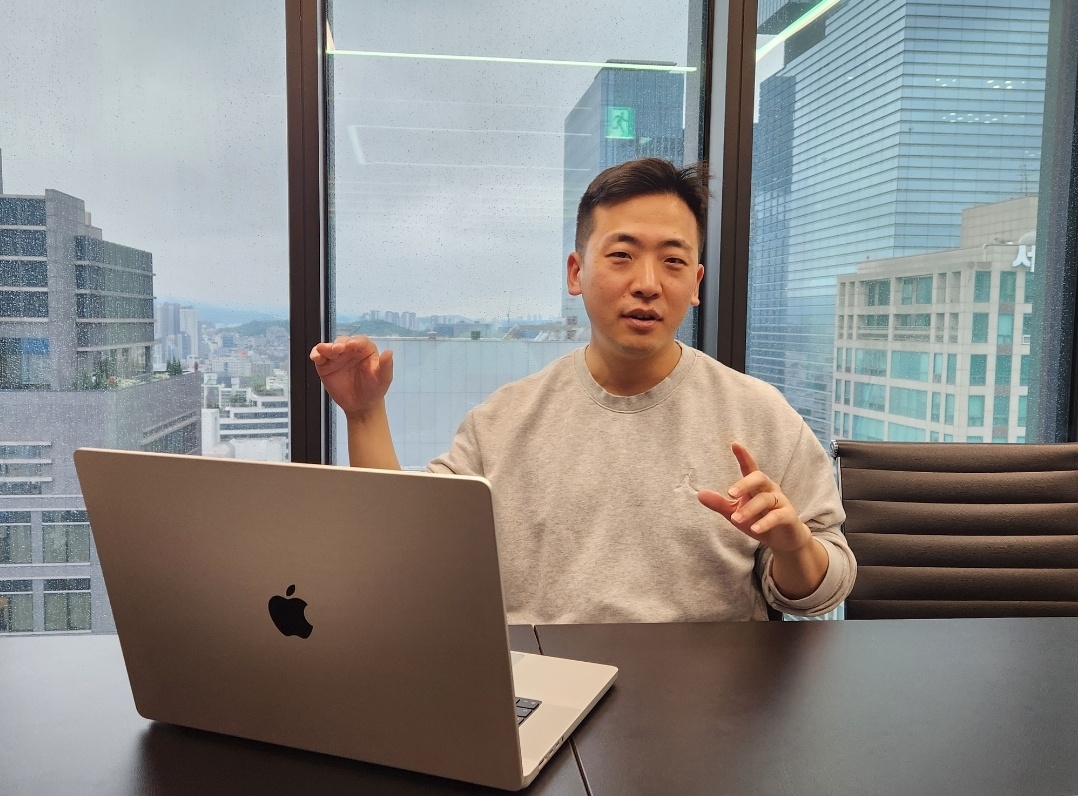 [해시드와 AI 창업자④] GGUI 개발사 로쿠, AI 에이전트로 ‘실시간 UI’ 생성