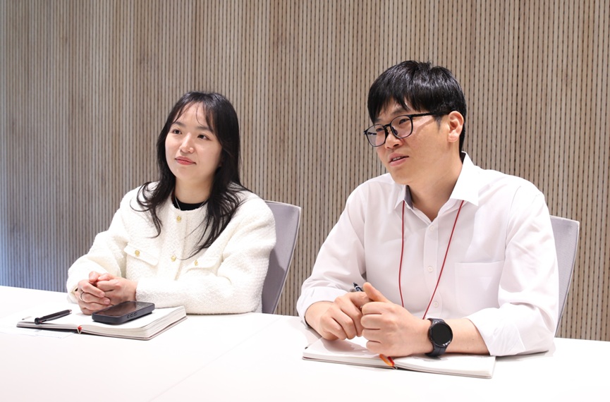 [인터뷰] AI금융비서 넘어 AI에이전트 은행으로...웰컴저축은행의 실험 - 뉴스 썸네일 이미지