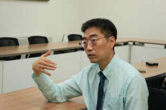 만화가는 어쩌다 이사회 의장이 됐나